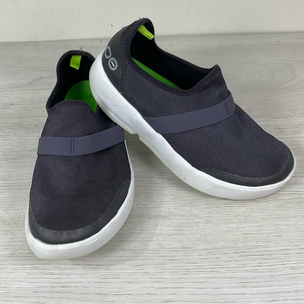 OOFOS Women's Slip-On Sneakers in Charcoal with Lime Green Insole